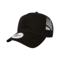 NEW ERA NY YANKEES BLACKOUT TRUCKER